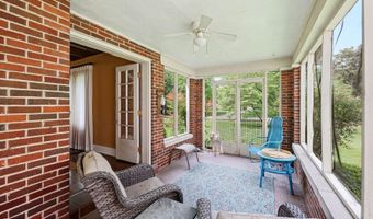 916 Audubon Pkwy, Audubon Park, KY 40213