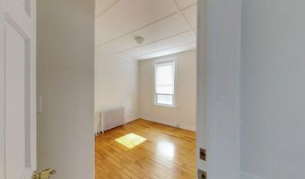 19 Dixon St 2, Newport, RI 02840