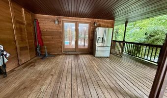 940 Daniels Crk, Banner, KY 41603