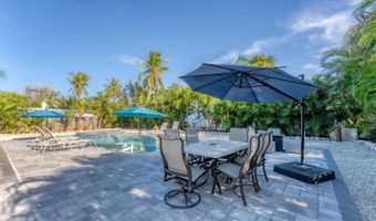 154 CRESCENT Dr, Anna Maria, FL 34216