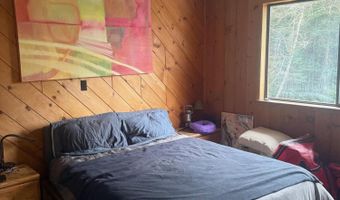 180 Nature Ln, Arcata, CA 95521