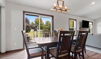 4410 W CAPITOL Dr, Appleton, WI 54913