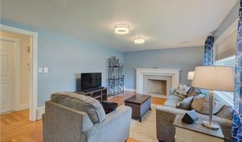 82 Garland Ave, Cranston, RI 02910