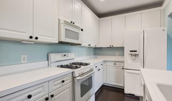 4950 BRENMAN PARK Dr 308, Alexandria, VA 22304