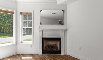 65 Hawthorne Dr 106, Bedford, NH 03110