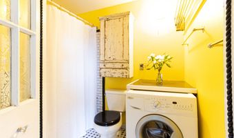62 Lakeview Ter B, Burlington, VT 05401