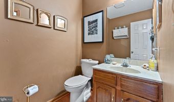 5 WATERWHEEL Cir, Dover, DE 19901