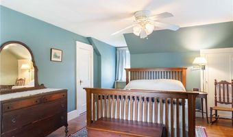 281 Green End Ave, Middletown, RI 02842