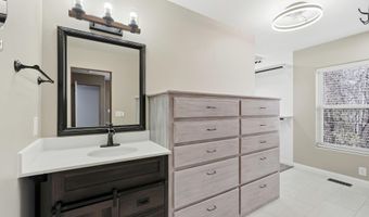 7 Tamara Ln, Bella Vista, AR 72715