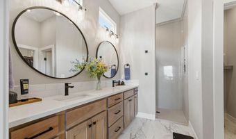 5926 E Forbes Ct, Bel Aire, KS 67220