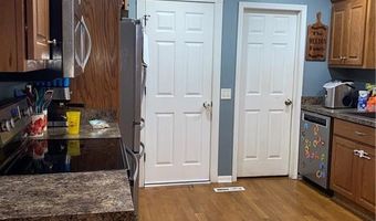 916 Edith Ave, Adrian, MO 64720
