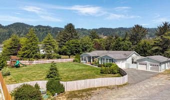 15618 Pedrioli Dr, Brookings, OR 97415