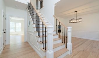 81 Nelson Dr, Burlington, CT 06013