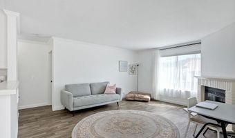 7701 Caminito Leon 201, Carlsbad, CA 92009