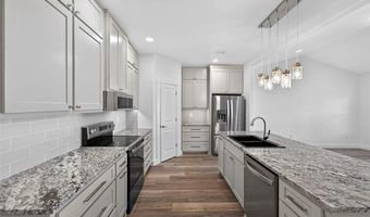 207 Lindsey Ave, Adair, OK 74330