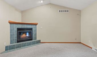 440 BEVERLY Dr, Amherst, WI 54406