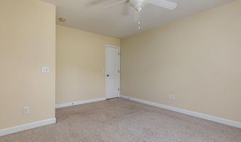 202 Clover Ct, Aberdeen, NC 28315