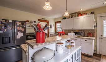 454 Court St, Auburn, ME 04210