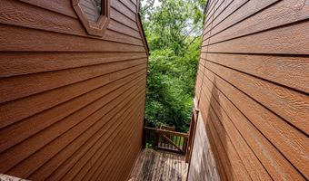 4612 Dover Dr, Ames, IA 50014