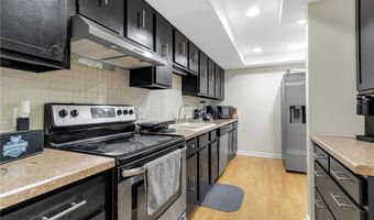 335 S Cayuga Rd B, Amherst, NY 14221