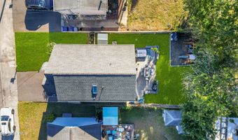 808 Beach Ave, Beachwood, NJ 08722