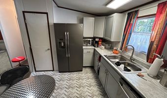 885 SANDY'S CAMP Rd, Big Sandy, TN 38221