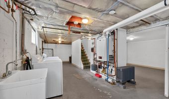 10 Seeley St, Danbury, CT 06810