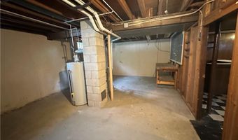 39 Gorham Ave, Warwick, RI 02886