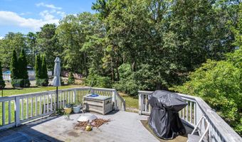 7 Willowtree Ct, Barnegat, NJ 08005