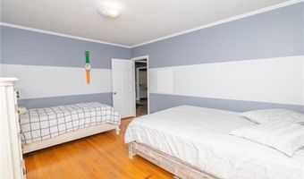 9 Farnum Ave, North Providence, RI 02911