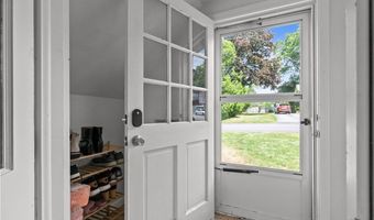 80 PECK Ave, Bristol, RI 02809