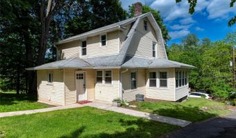 17 S Airmont Rd, Airmont, NY 10901