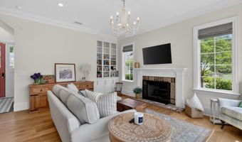 1484 Old Rosebud Trl, Awendaw, SC 29429