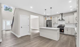70 Seurat St, Barnegat, NJ 08005