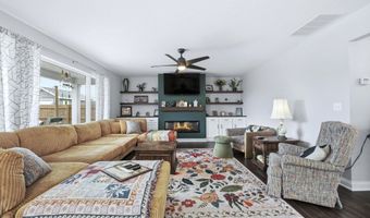 1603 Hickory Holw, Auburn, IN 46706