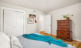 7308 W Maxwell Dr, Boise, ID 83704
