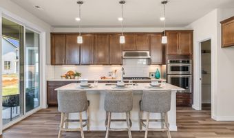 3876 McCormick Village Dr, Bremerton, WA 98312