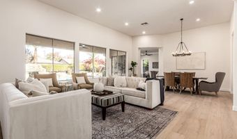 940 W MACAW Dr, Chandler, AZ 85286