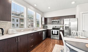 17051 SW APPLEDALE Rd 203, Beaverton, OR 97007
