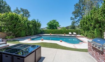 5557 Adelina Ct, Agoura Hills, CA 91301