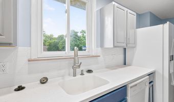 107 W Walnut St, Anna, OH 45302