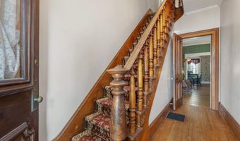702 S Van Buren St, Auburn, IN 46706