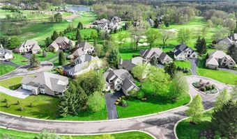 210 Chisholm Ct, Aurora, OH 44202