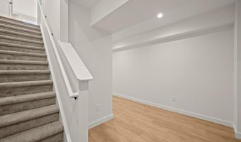 14 Fieldstone Ct 14, Bethel, CT 06801