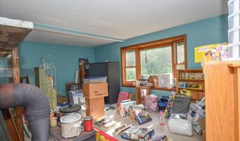 179 County Rd, Ashby, MA 01431
