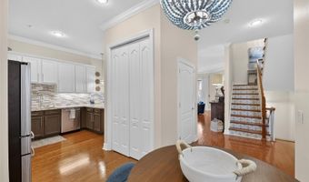 6408 MAYRA SHORES Ln, Apollo Beach, FL 33572