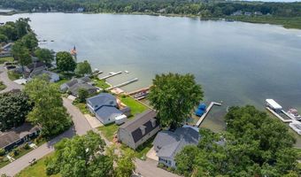 6731 Campau Lake Dr SE, Alto, MI 49302
