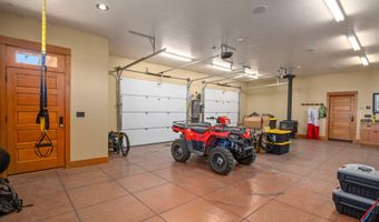 10771 E Langell Valley Rd, Bonanza, OR 97623