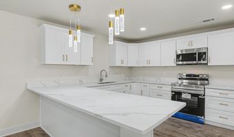 6105 E Desoto St, Bay St. Louis, MS 39520