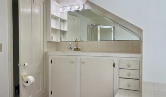 59 Cedar St, Belfast, ME 04915